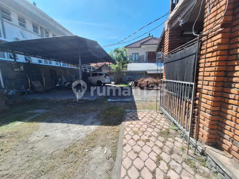 Tanah Jual di Denpasar Kota Luas 353 MÂ², Bonus 2 Bangunan Rumah & Income Sewa - Image 1 of 4