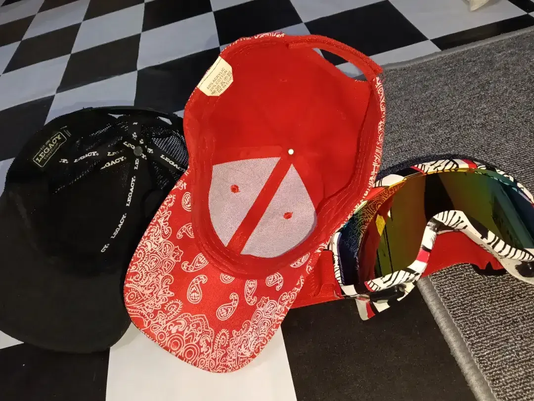 2 Topi dan kaca mata helm cross - Image 3 of 10