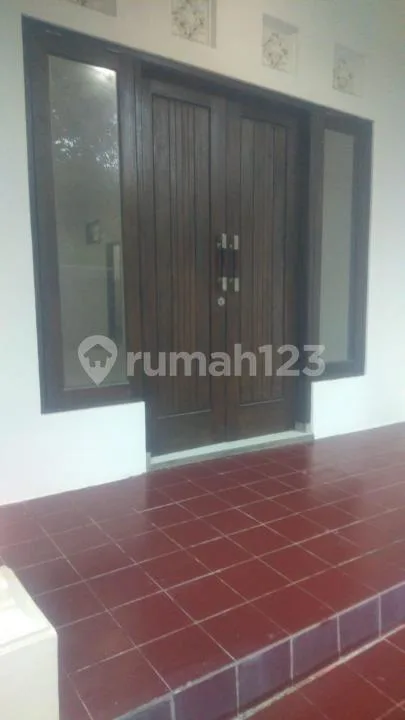 Dijual Cepat Rumah di Jl Tunggul Ametung V Ubung Denpasar - Image 2 of 4