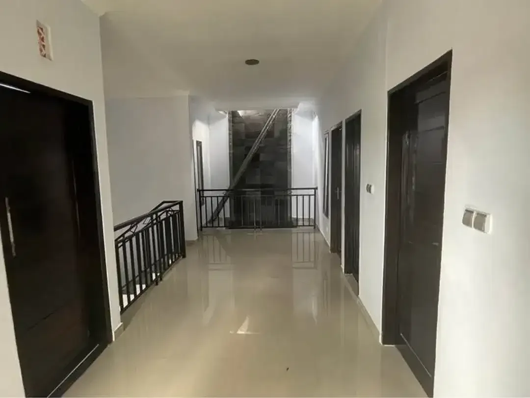 Rumah sewa 2 lantai di Jimbaran | lokasi perumahan | akses jalan yang lebar | cocok untuk tempat hunian - Image 2 of 10
