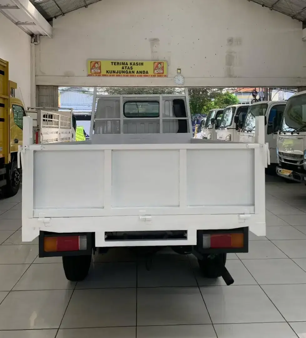 Mitsubishi canter engkel 2014 putih - Image 5 of 6