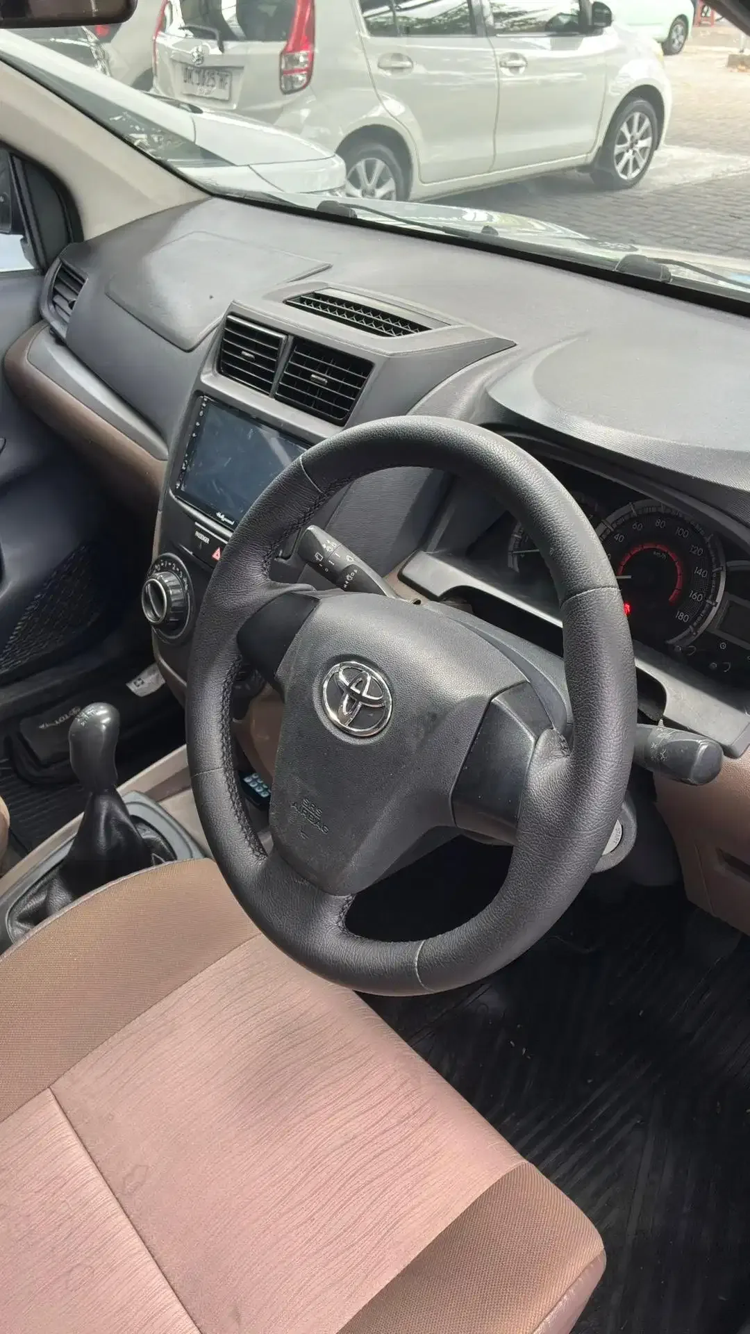 Toyota Avanza 2018 Bensin - Image 10 of 10