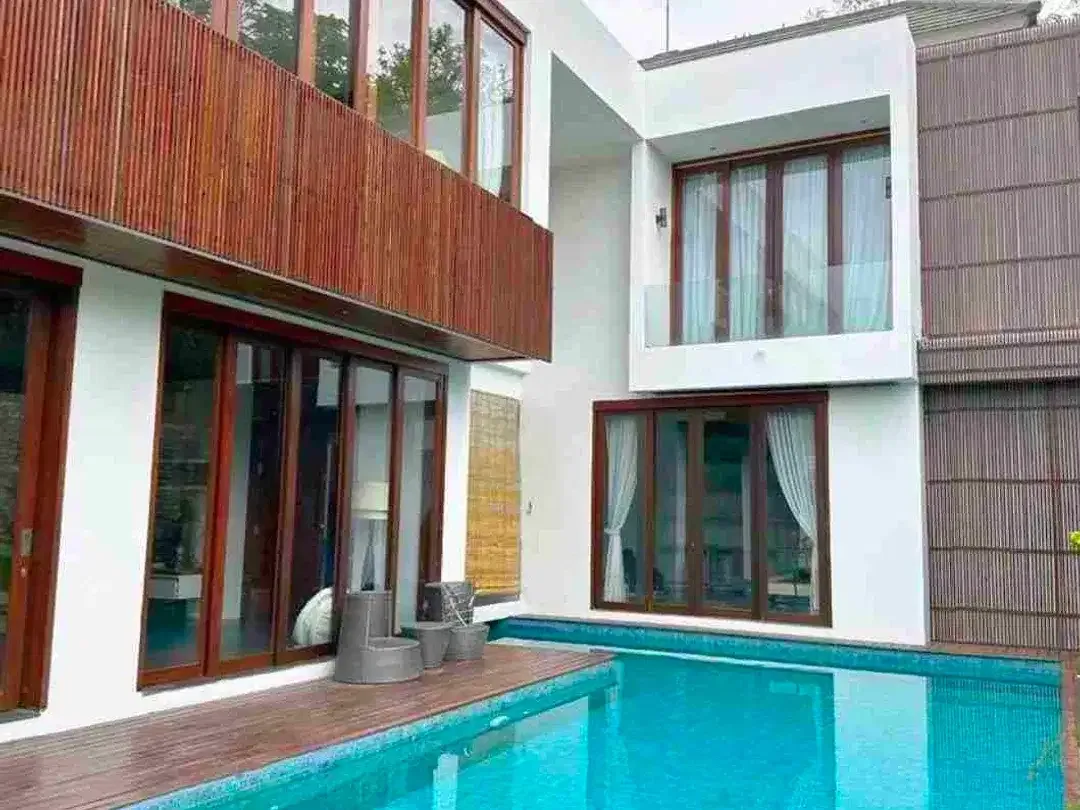 Luxury Villa Mewah Walking Distance Pantai Sanur - Image 1 of 10
