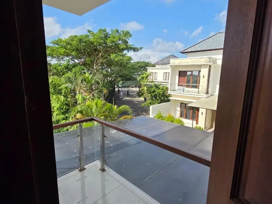 MODERN VILLA TAMAN SEMINYAK SUITES - Image 4 of 10