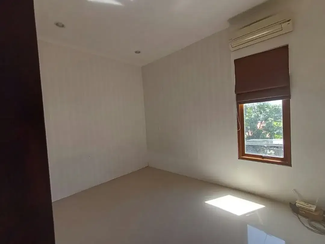 JUAL RUMAH SEMI VILLA RENO - Image 7 of 10