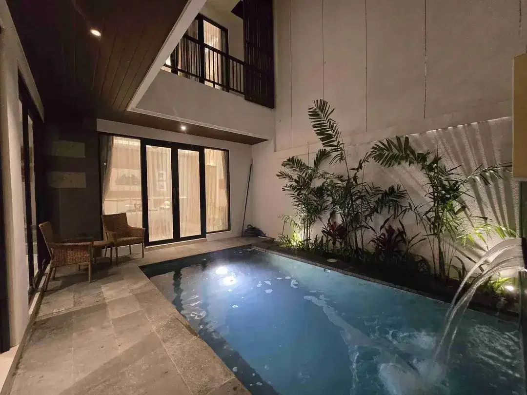 Vila Modern Minimalis Dekat Pantai di Kayu Tulang Canggu - Image 2 of 10