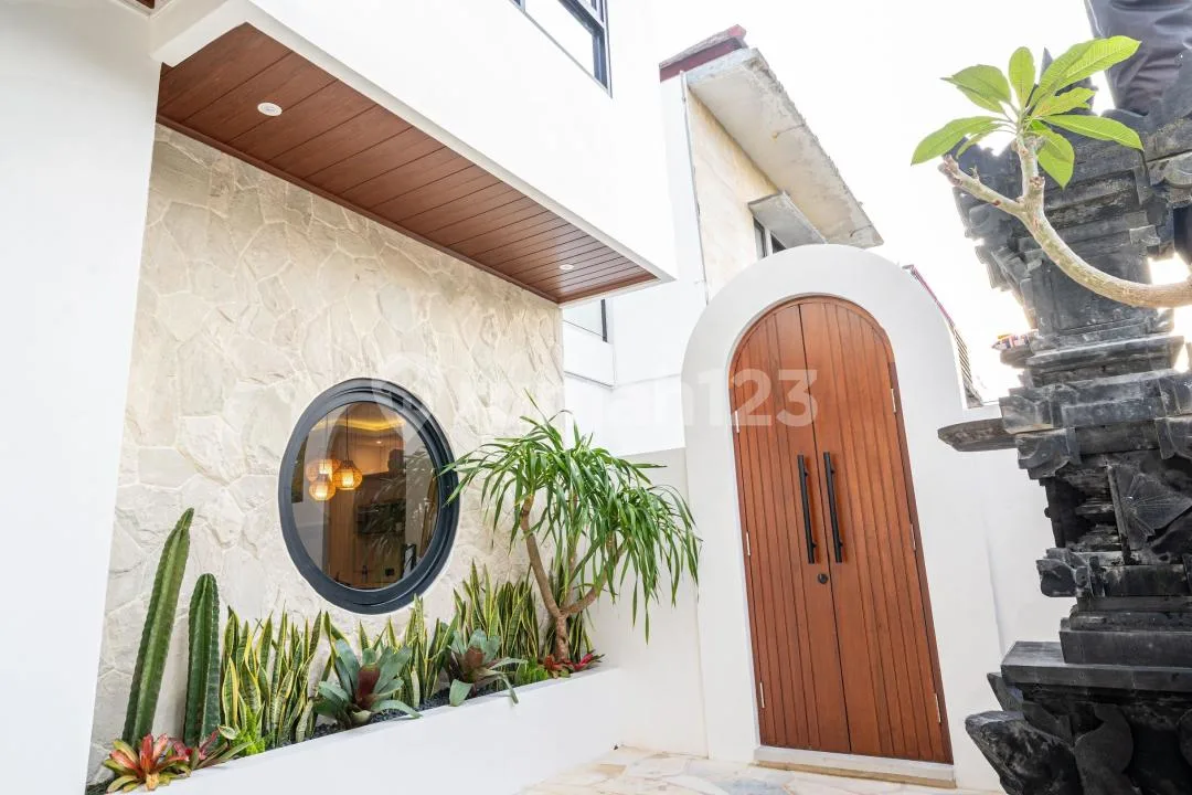 Villa Jalan Gemitir Biaung Denpasar Timur Full Furnished - Image 2 of 4