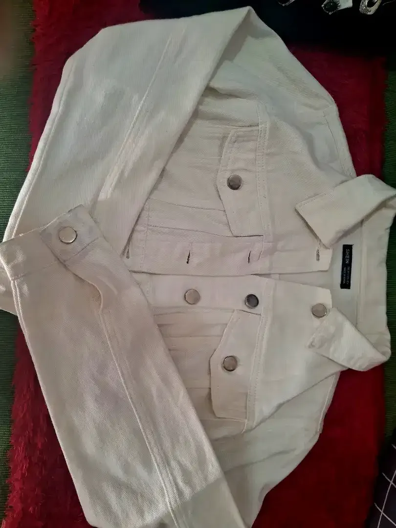 Crop jeans putih shein size xz - Image 2 of 3