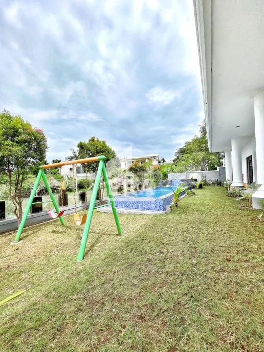 Resort Modern - Image 4 of 4