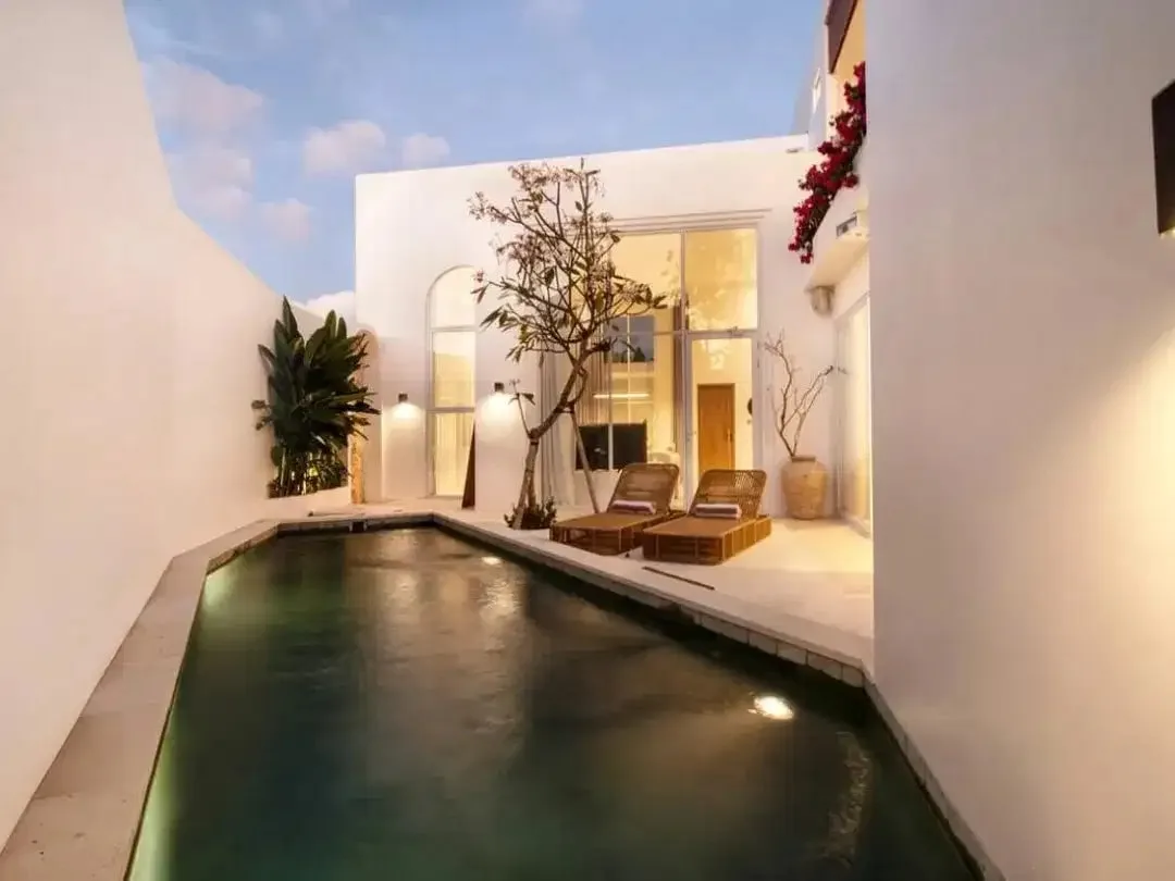 STUNNING 3BR VILLA IN PRIME ULUWATU - Image 6 of 10