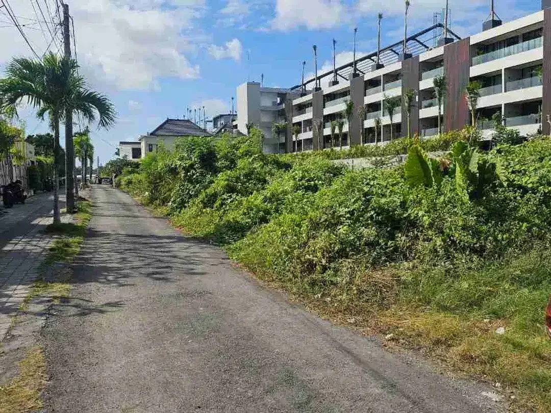 Tanah Strategis Dekat Vila Mewah di Bumbak Umalas - Image 3 of 7