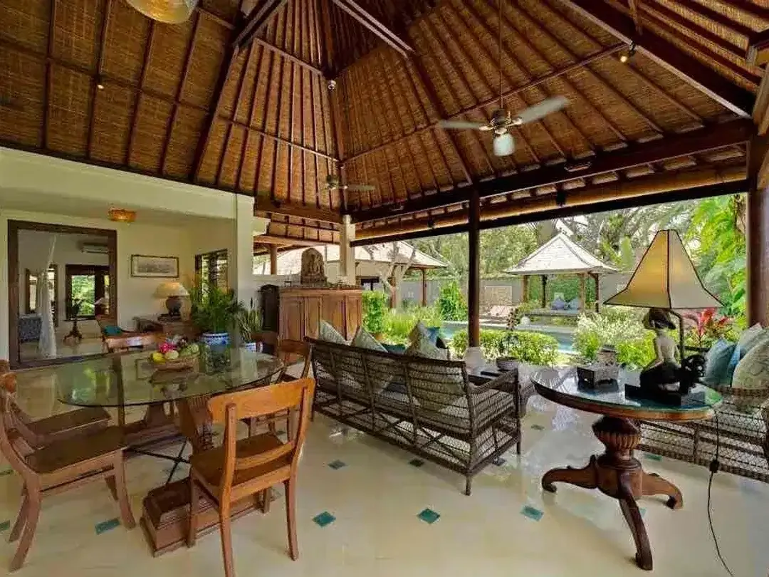 Tanah Premium Villa Bonus Dijual
(Jalan kaki ke pantai)
Jl Raya Batu Bolong - Image 7 of 10