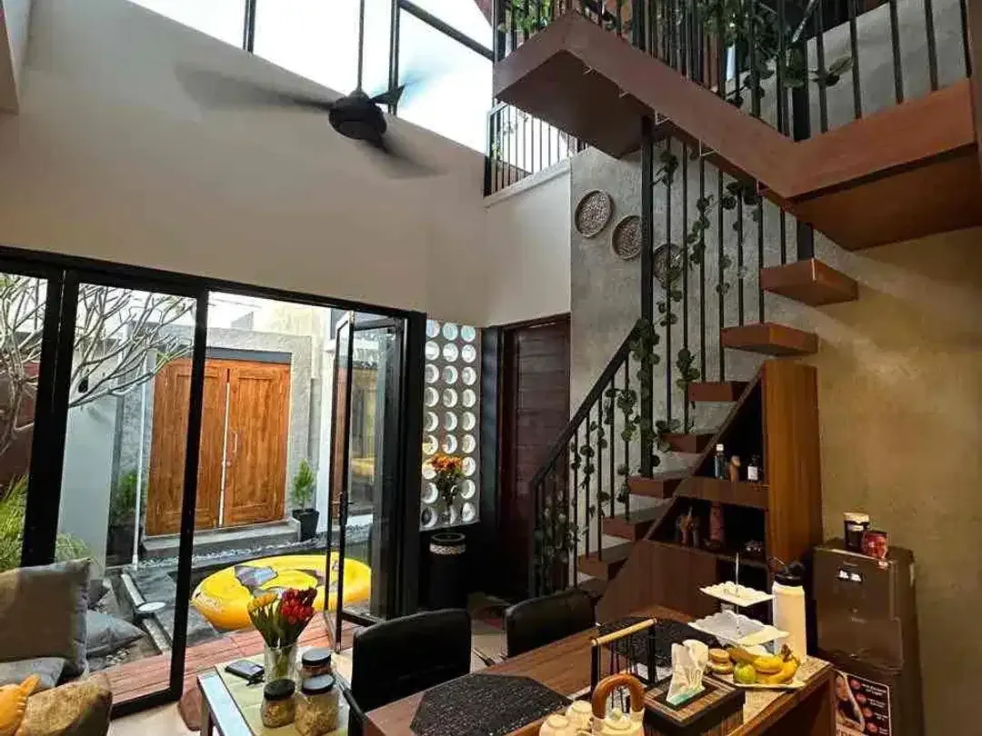 Disewakan Villa Cantik Lokasi Strategis di Kedungu Bali - Image 1 of 10