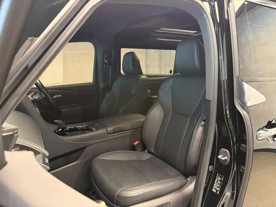 Toyota Alphard 2.5 Hybrid CVT 2024 - Image 10 of 10