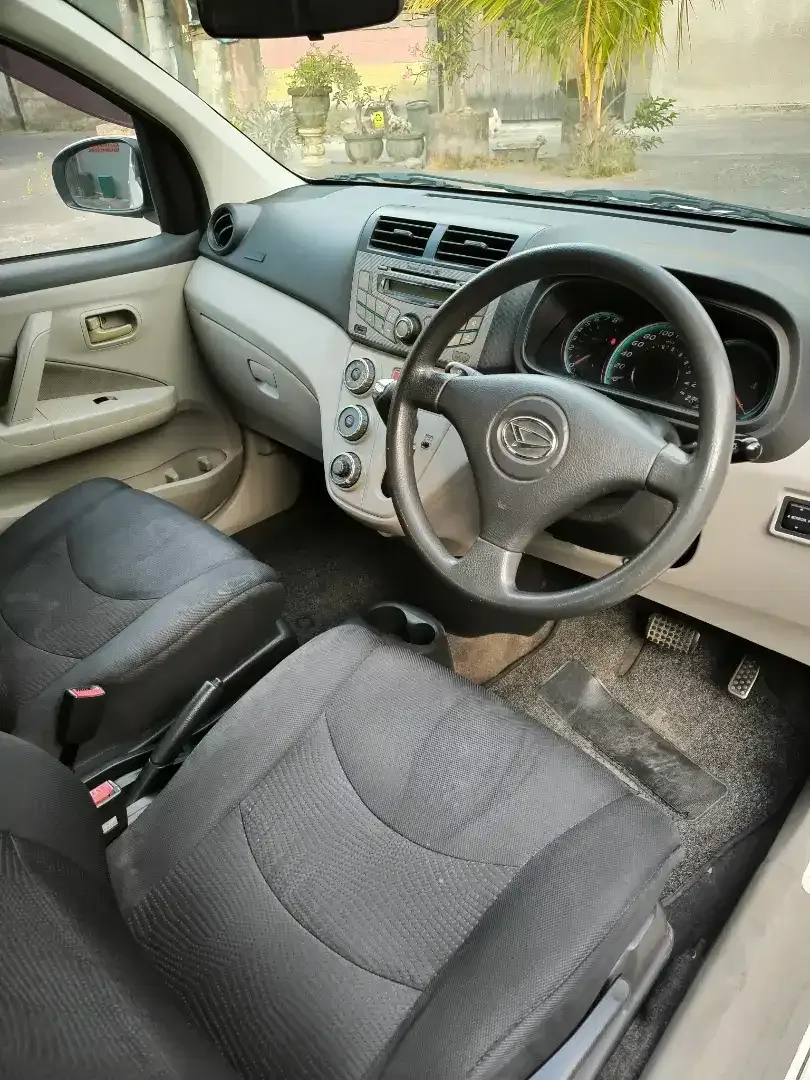 Daihatsu Sirion Putih 2014 Matic Tipe Tertinggi - Image 8 of 9