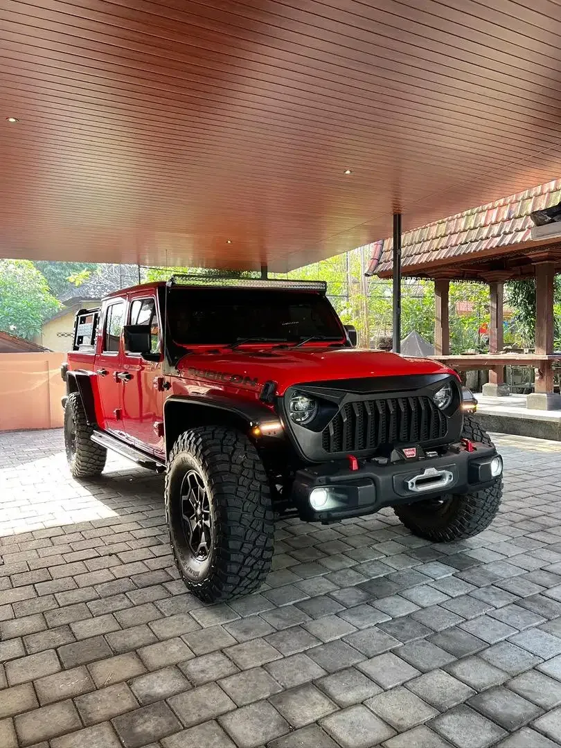DP 599 JT JEEP RUBICON GLADIATOR 4X4 2020 AT RED - Image 3 of 10