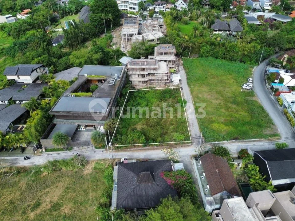 Land Sale Pererenan 1256MÂ² - Pink Zone - Image 1 of 4