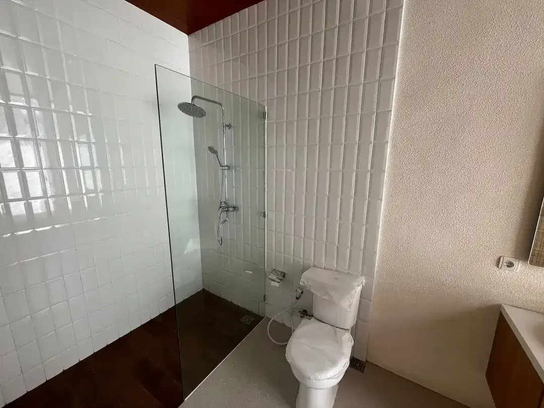 DI JUAL VILLA DI NUSA DUA BADUNG BALI DEKAT PINTU TOLL - Image 5 of 10