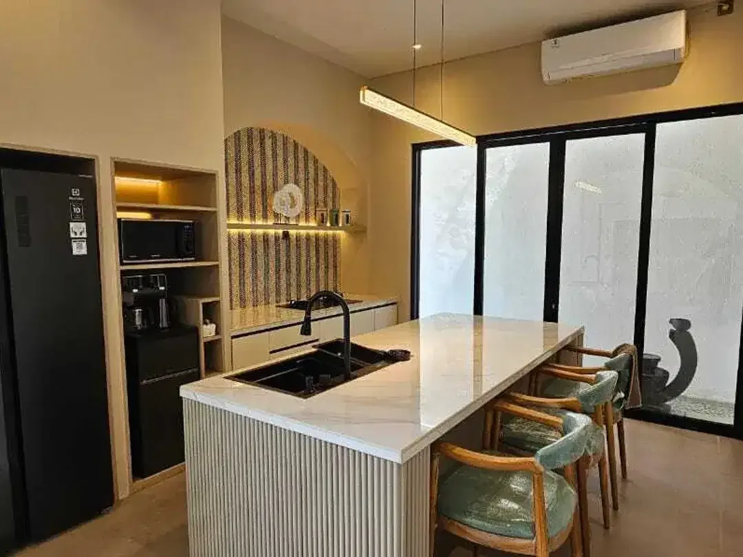 Brand new villa with tropical luxury style for sale in Pecatu, Bali - Image 4 of 9