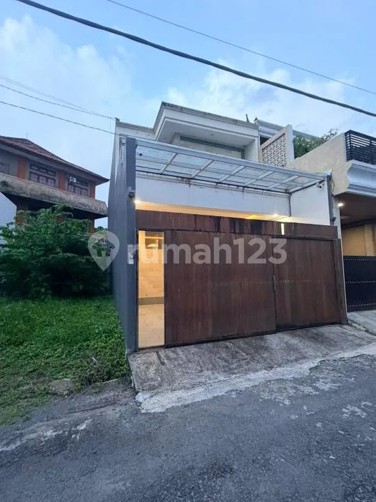 Dijual Rumah Modern 2 Lantai Furnished di Gatsu Barat Denpasar - Image 2 of 4