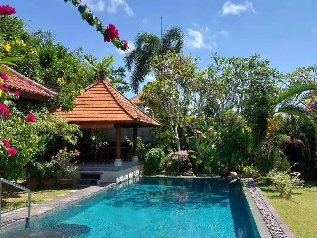 DIJUAL / FREEHOLD : Villas 3 Beds, Jl. Bukit Hijau, Jimbaran Side Walk, Badung, Bali - Image 3 of 7