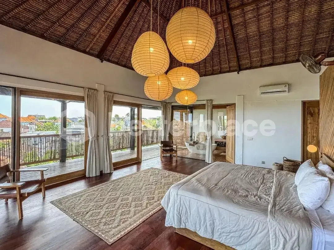 Grand Seven-Bedroom Villa Sanctuary Between Umalas and Canggu Offering Exceptional Space and Investment Value - Image 10 of 10