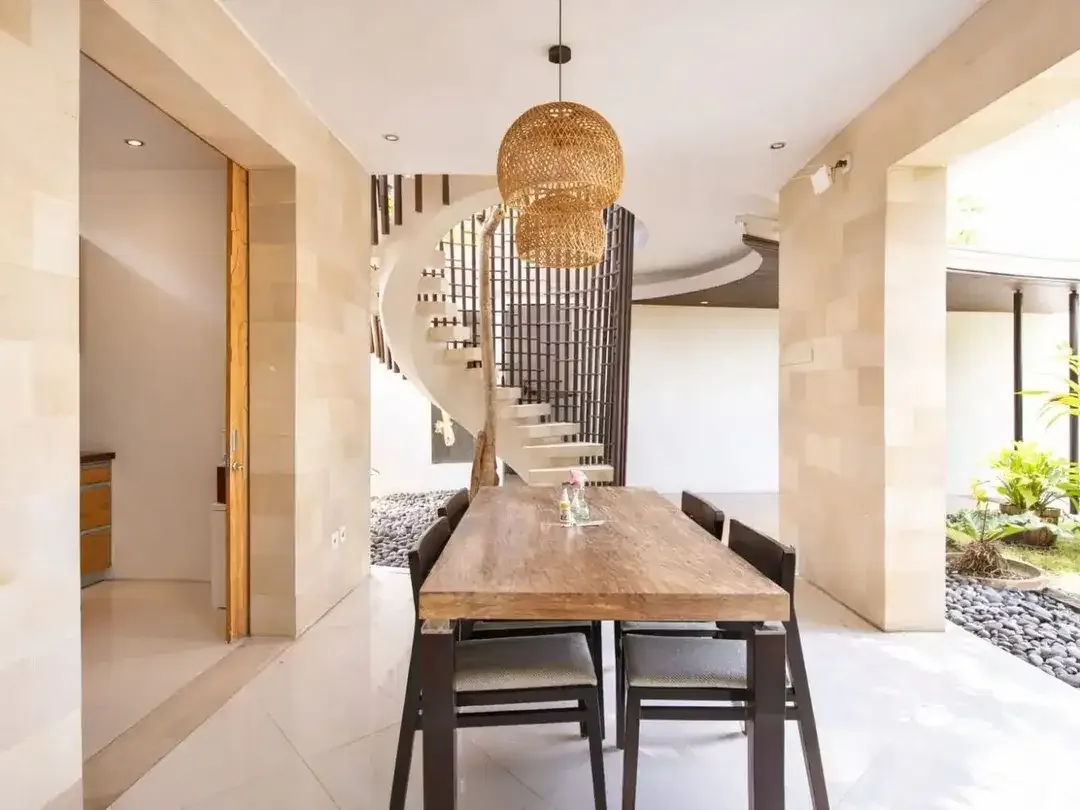 Villa Made - Image 6 of 9