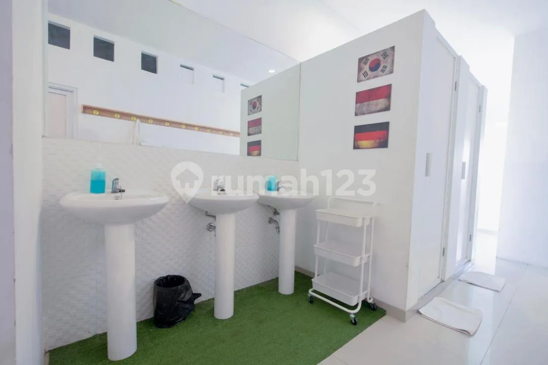 Dijual Hotel Kapsul 3 Lantai - Lokasi Premium Nakula, Seminyak - Image 1 of 4