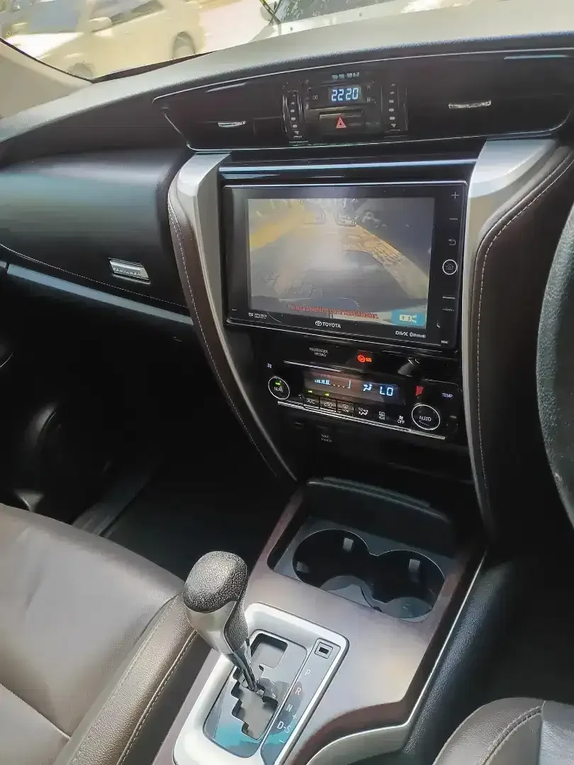 FORTUNER VRZ DISEL LOW KM FULL ORISINIL SIAP PAKAI - Image 8 of 10