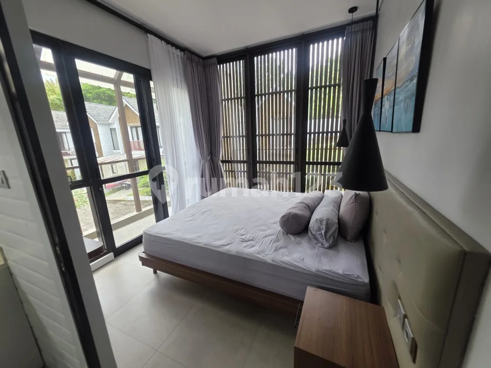 Di Jual Rumah 2 Lantai Full Furnish 5 Menit ke Gwk - Image 4 of 4