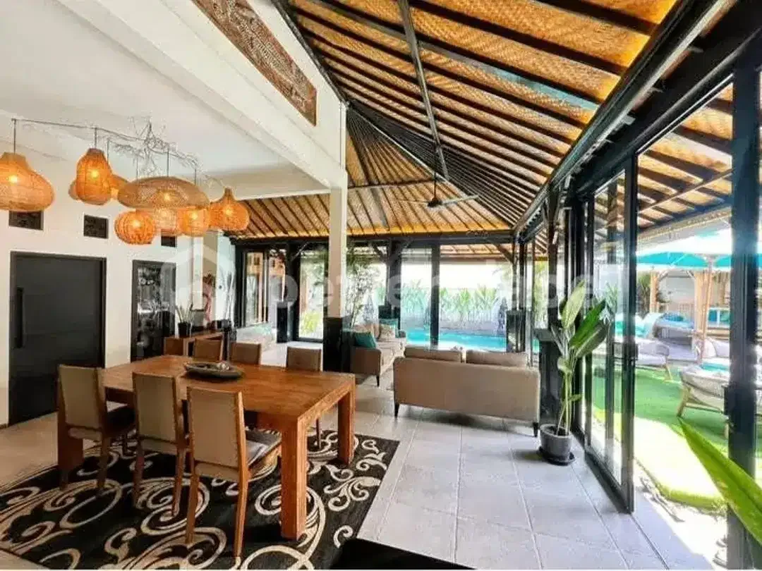 Balinese Modern 4-Bedroom Villa in the Heart of Seminyak, A Few Minutes to The Beach - Image 8 of 10