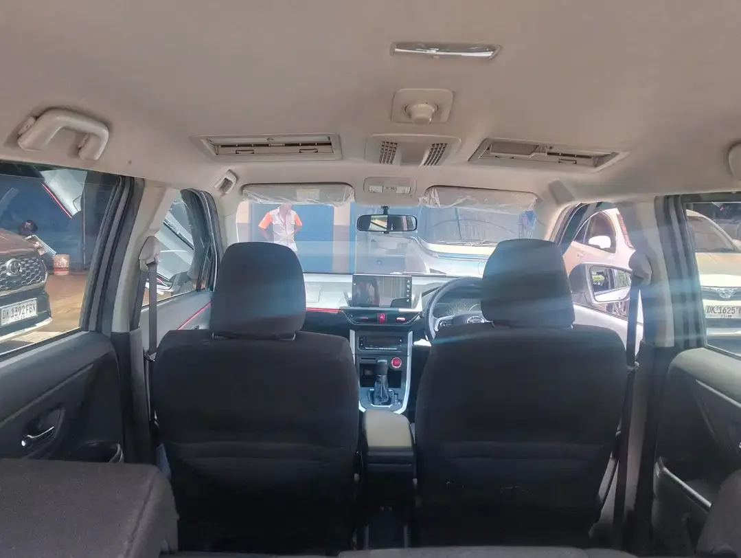 Daihatsu Xenia 2023 Bensin - Image 3 of 8