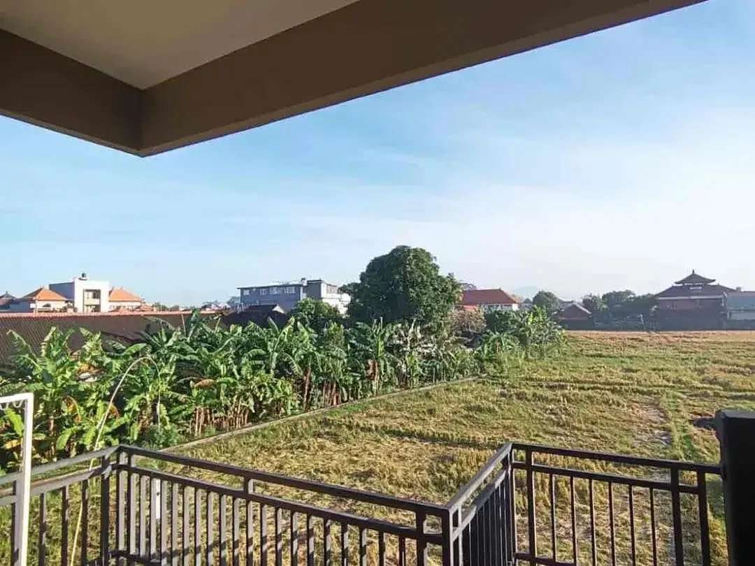 DISEWAKAN 4BR Semi Villa View Sawah & Gunung – Dekat Sanur, - Image 6 of 8