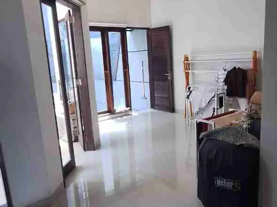 di jual rumah minimalis 2lantai di pusat renon - Image 2 of 6