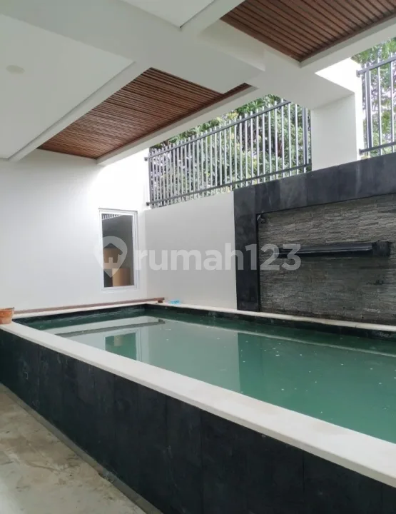 Di Jual Rumah Mewah Murah Lokasi Strategis - Image 2 of 4
