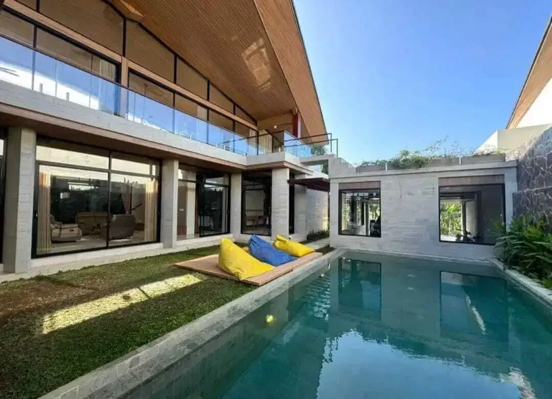 dijual villa luxury view laut sanur - Image 1 of 9