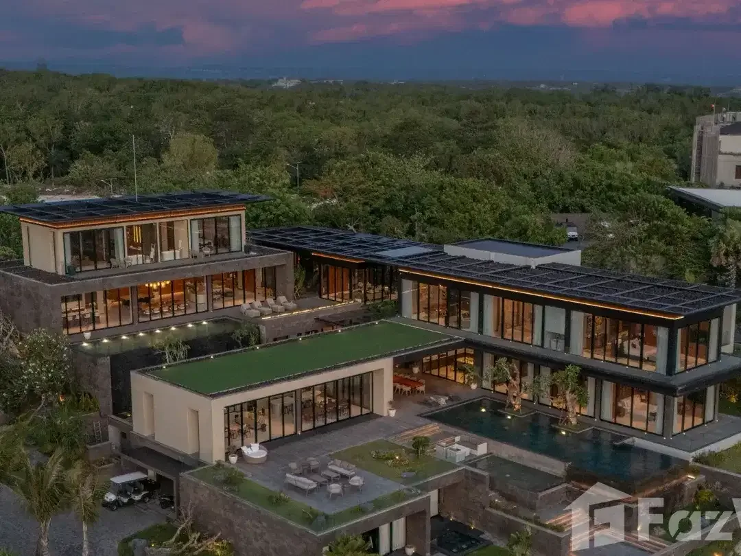 9 Bedroom Villa for sale in Uluwatu, Bali - Image 1 of 10