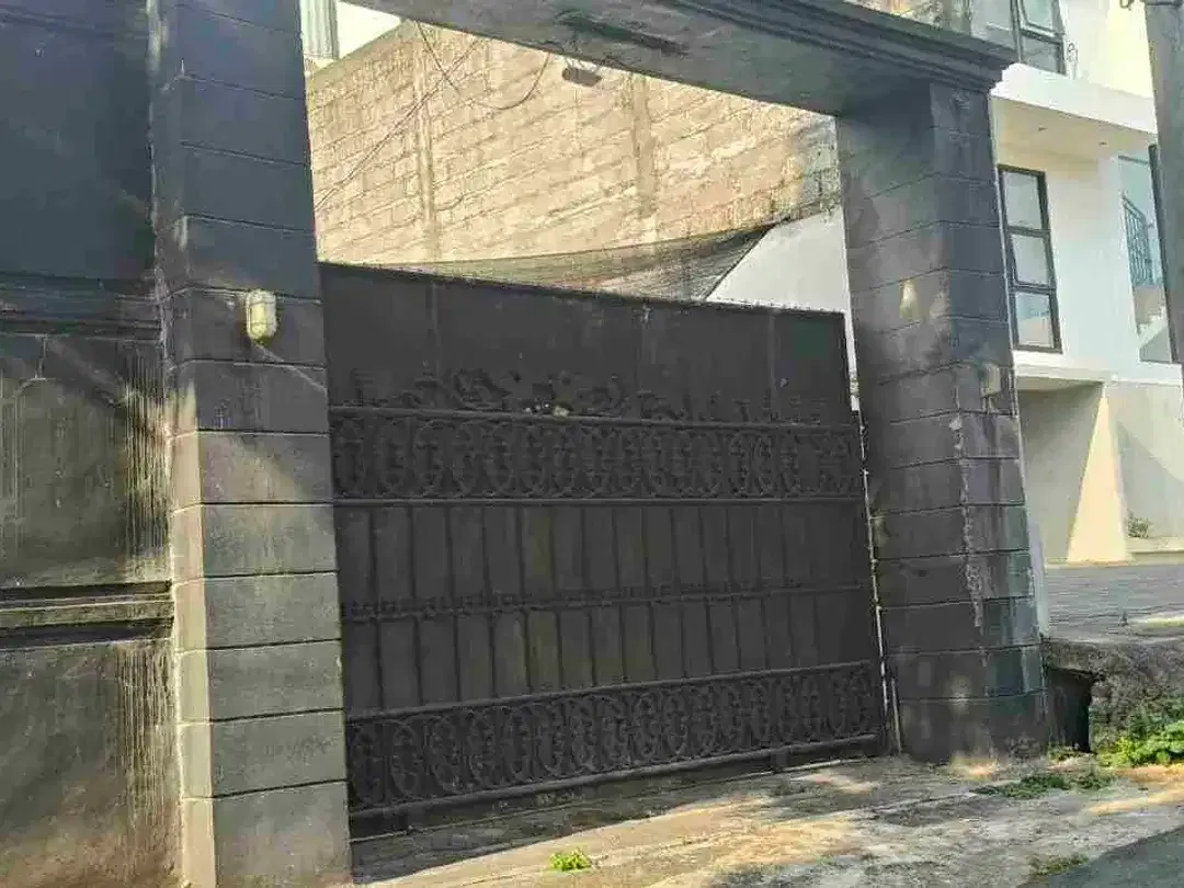Dijual Tanah Plot Kecil Sudah Di Pagar Tembok Keliling
Ada Sumur Bor Tandon Air Dan Listrik
Lokasi Jl Nuansa Indah Selatan
Sebelah Vihara Asoka Arama
Tepatnya Di Buluh Indah Denpasar Barat - Image 4 of 10