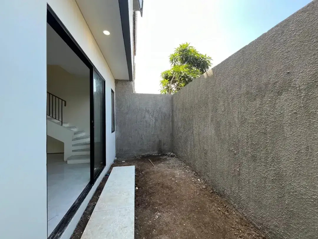 RUMAH DENGAN KONSEP VILLA DI SANUR COCOK UNTUK INVESTASI - Image 6 of 7