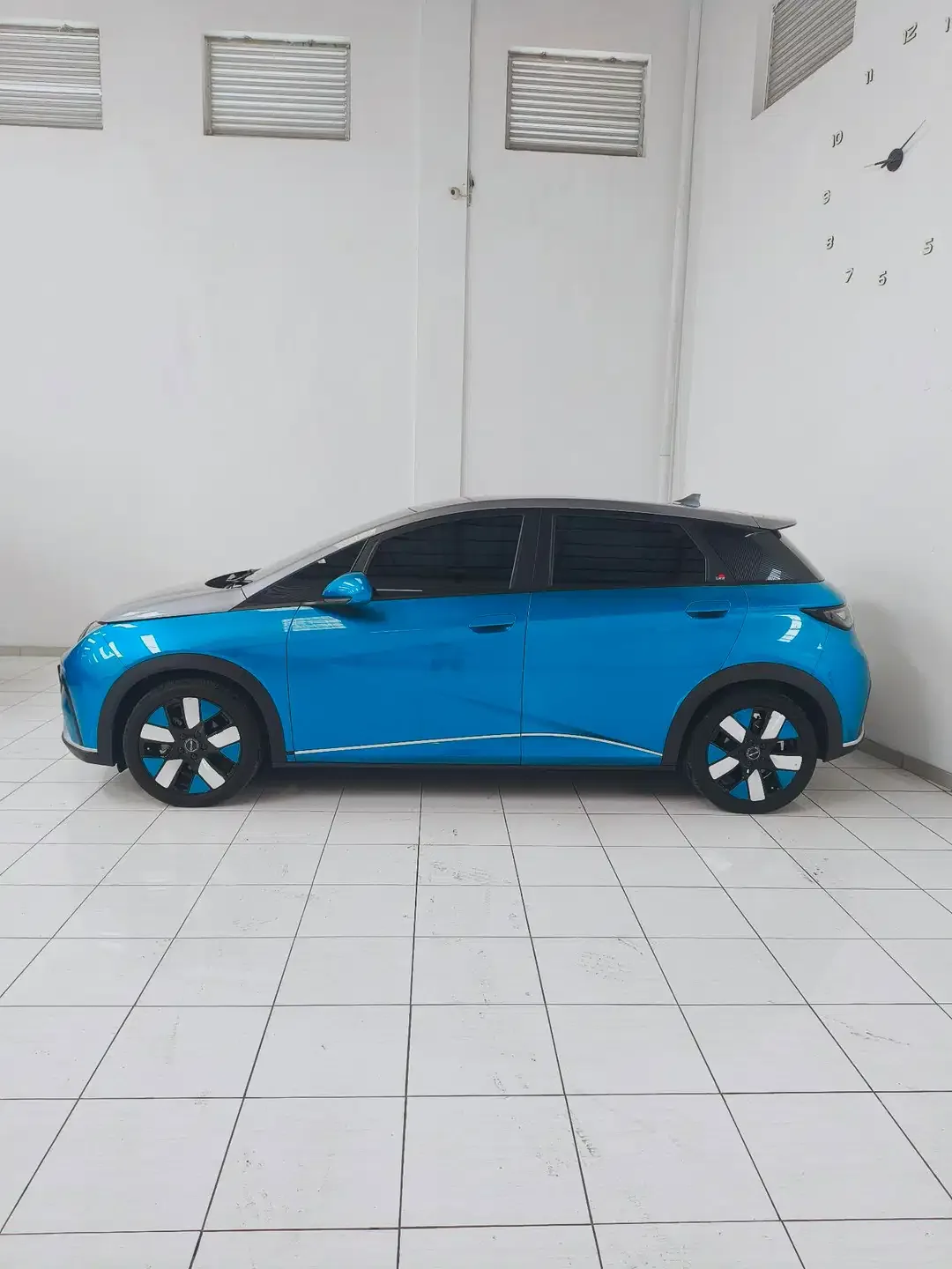 BYD Dolphin Premium 2024 - Image 8 of 10