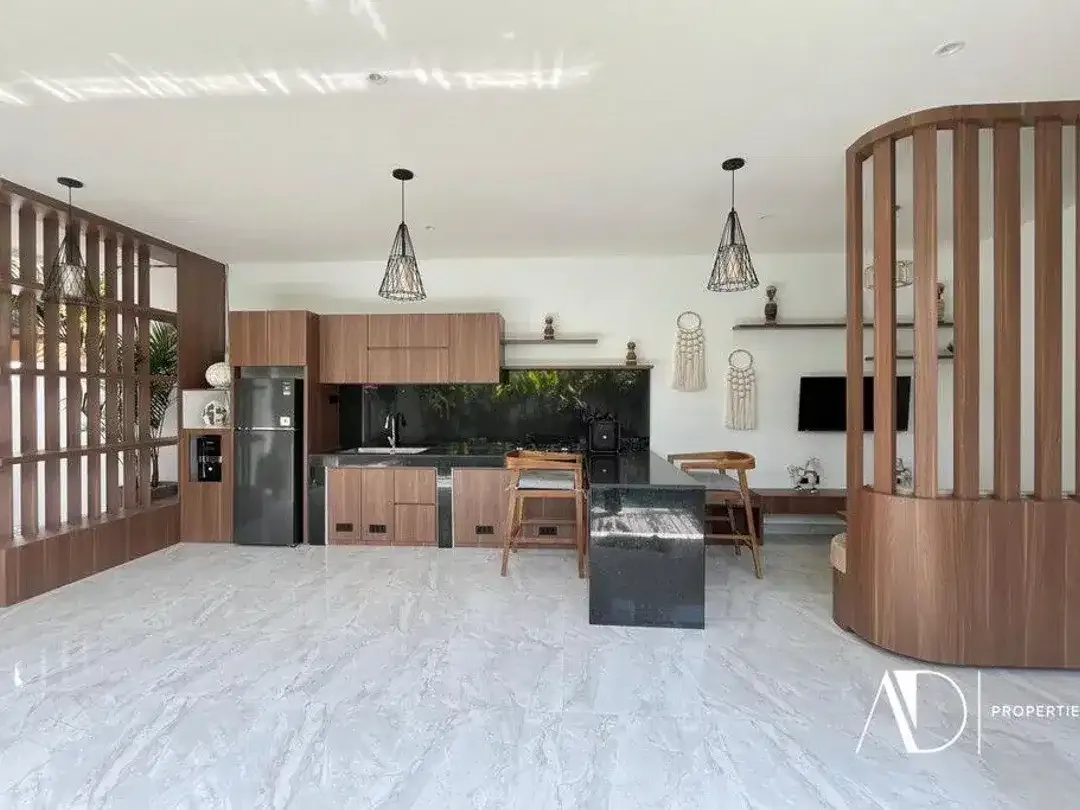 LEASEHOLD | CONTEMPORARY 3-BEDROOM VILLA IN PRIME PETITENGET, SEMINYAK - Image 3 of 10