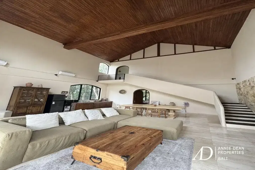 FREEHOLD | MODERN RIVERSIDE VILLA IN NYANYI CANGGU - Image 4 of 10