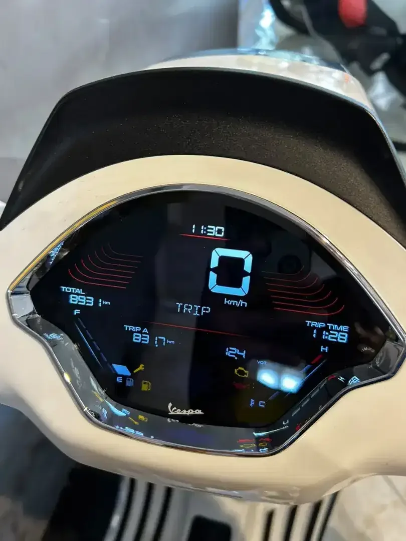DP 6 JT/ BUNGA MENURUN 2% / PIAGGIO VESPA SPRINT NEW TAHUN 2026 - Image 7 of 7