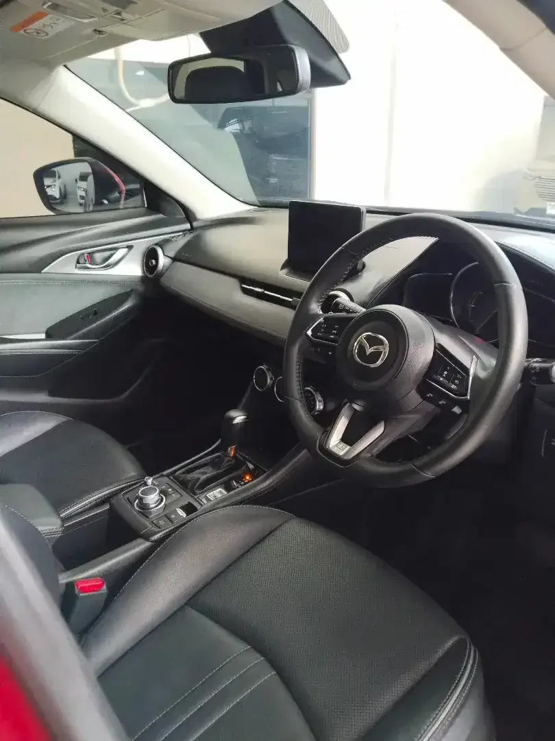 MAZDA CX-3 TAHUN 2024 KM 15 RB SEPERTI BARU - Image 8 of 10
