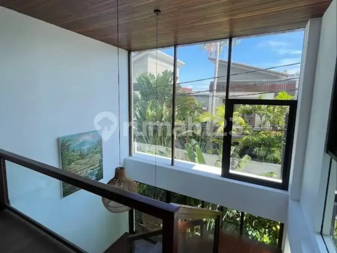 Modern Tropical Villa In Canggu - Only 5 Minute To Finns Beach Club - Image 4 of 6