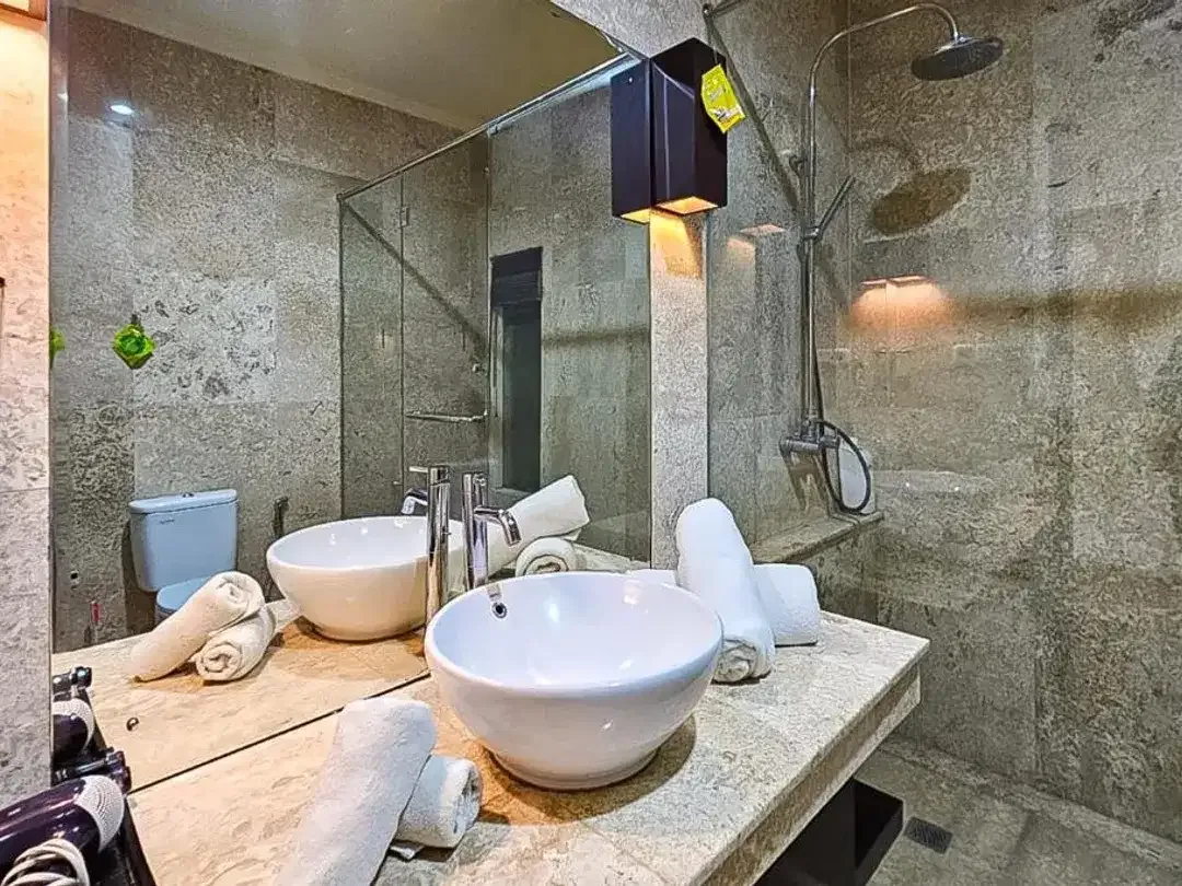 Villa Jimbaran Dekat patung Garuda Wisnu Kencana Bali - Image 10 of 10