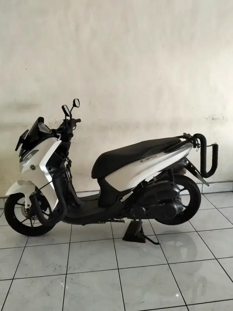 YAMAHA LEXI 125 TAHUN 2019 PAJAK HIDUP SURAT LENGKAP - Image 2 of 6