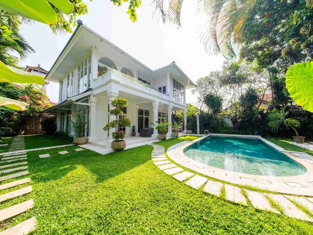 Villa Murah di Batubelig Seminyak Badung Bali - Image 1 of 9