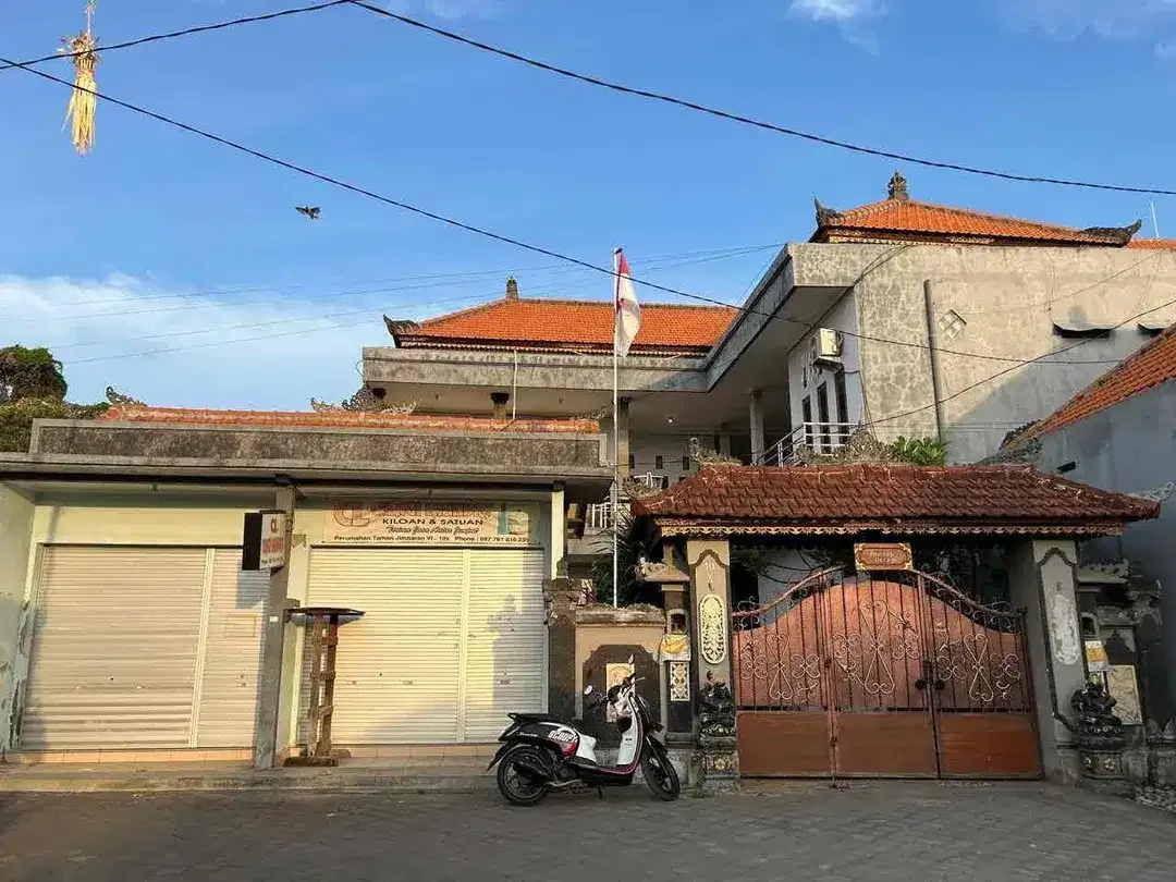 DI JUAL KOST ELITE
Lokasi di area KANTOR IMIGRASI JIMBARAN - Image 1 of 10