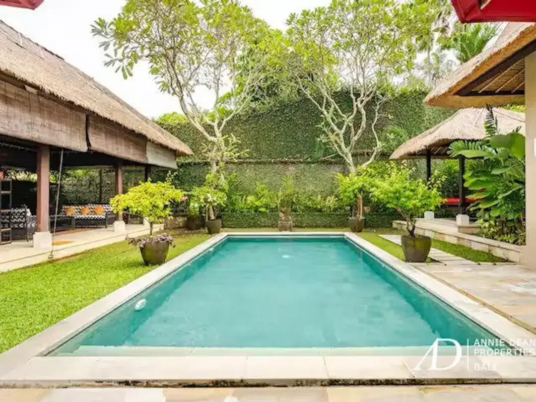 FREEHOLD | BALINESE STYLE WITHIN A COMPLEX VILLA IN PERERENAN CANGGU - Image 3 of 10